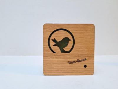 Vogelgezwitscher-Naturgeraeusche-Box-mit-Bewegungsmelder-Vogel-Bachgeplaetscher-und-Waldbewohner-Gesang-Designer-Stueck-aus-Vollholz-Eiche-100-Made-in-Germany