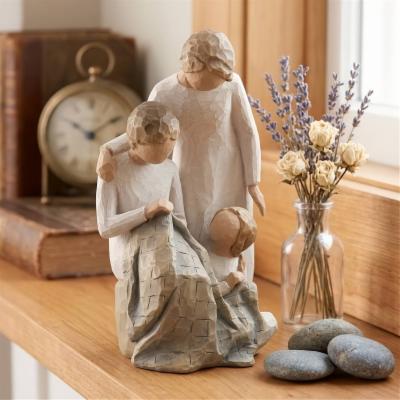 Willow-Tree-Generations-–-Generationen-26167-|-Susan-Lordi-Familienfigur-fuer-Mutter-Tochter-Oma-und-Enkelin-|-handbemalte-Dekofigur-und-Geschenkidee